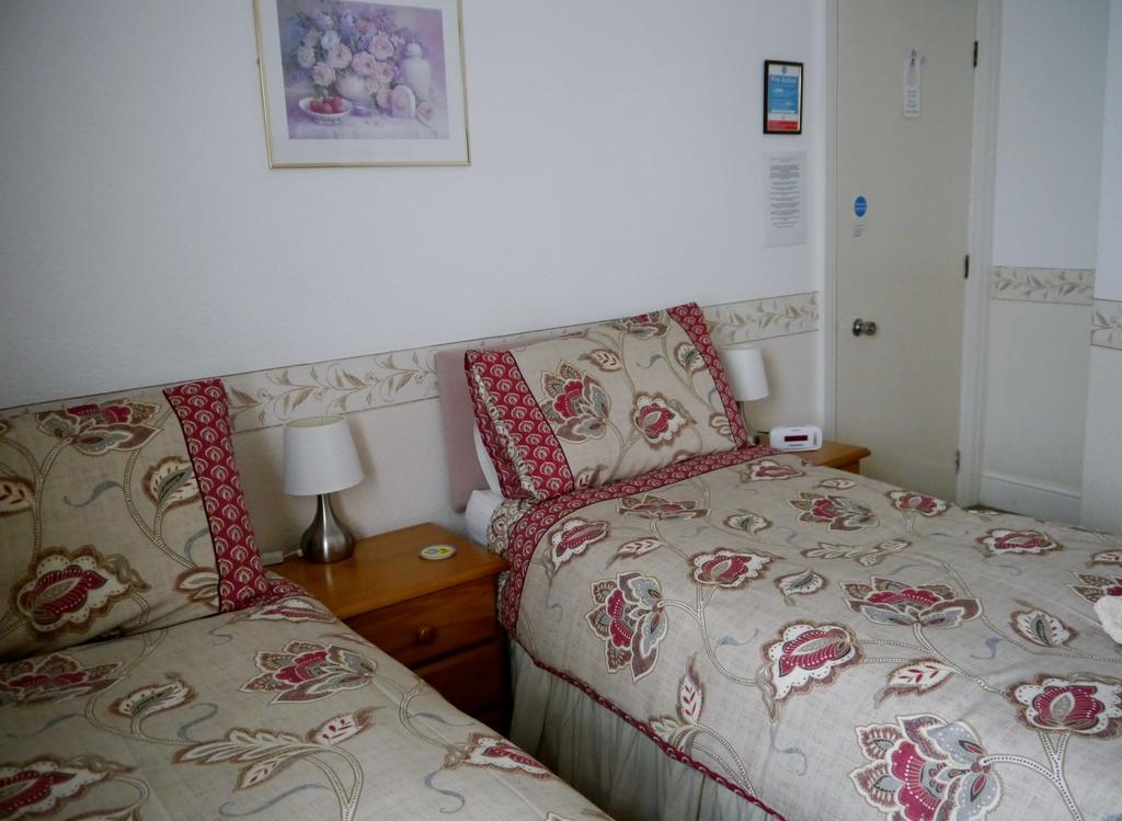 Birklands Guest House Paignton Room photo